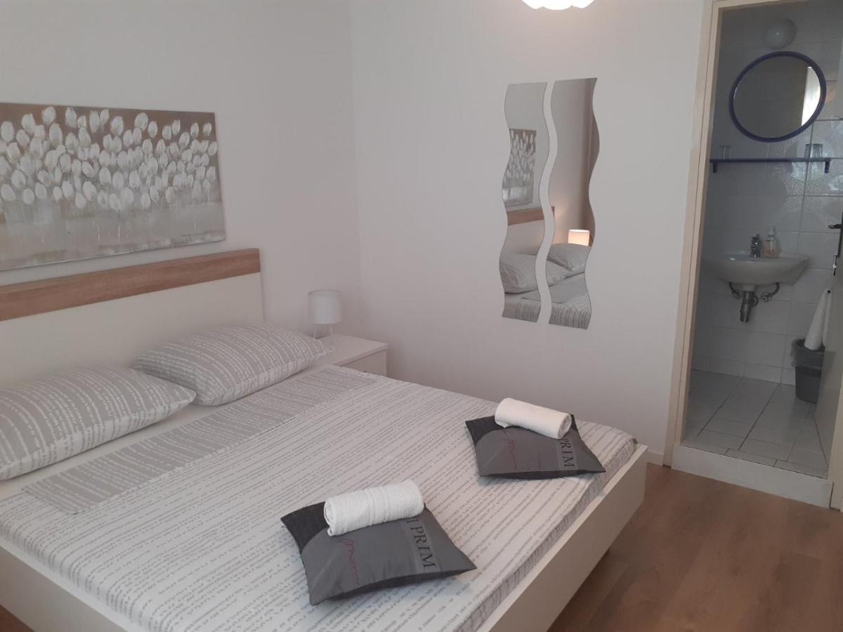 Apartment & Rooms Riva Vodice Eksteriør billede